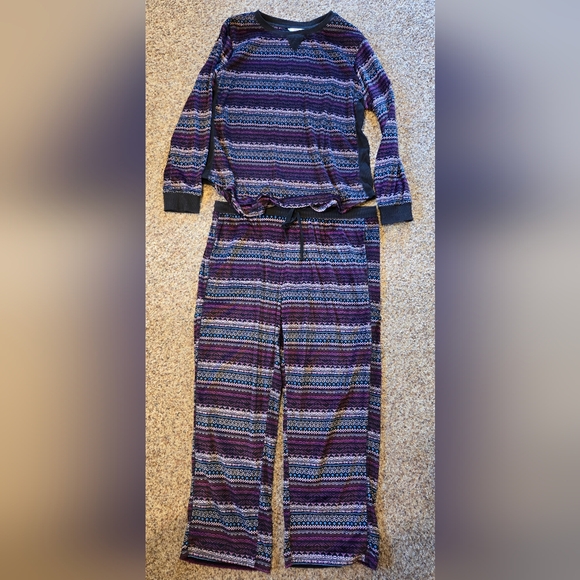 Fleece Pajama Bundle, Size XL & L - Picture 5 of 8